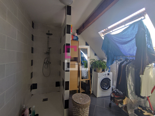 
Immeuble Busigny 8 pièce(s) 196 m2
