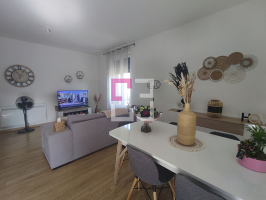 
Immeuble Busigny 8 pièce(s) 196 m2
