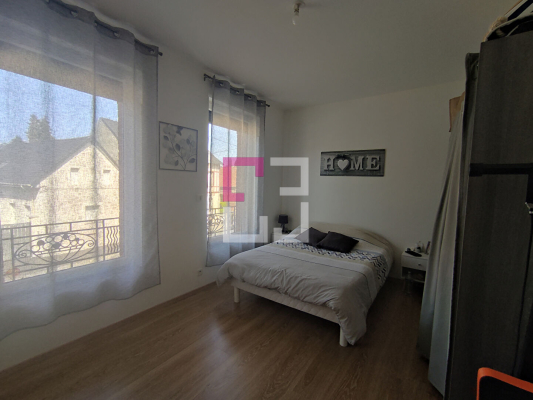 
Immeuble Busigny 8 pièce(s) 196 m2
