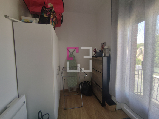 
Immeuble Busigny 8 pièce(s) 196 m2
