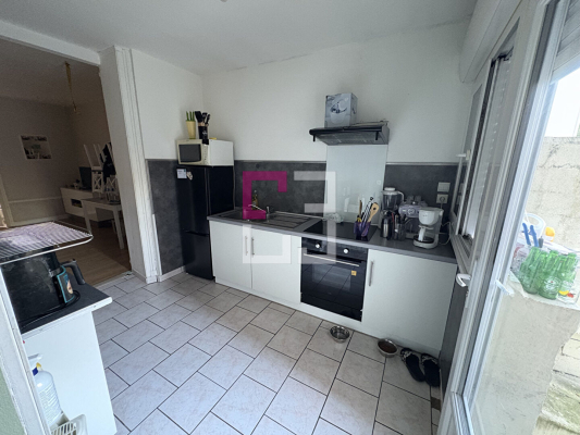 
Immeuble Saint Quentin 6 pièce(s)
