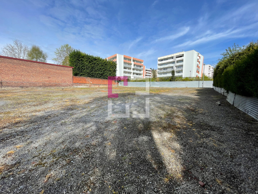 
Terrain St Quentin 2936 m2
