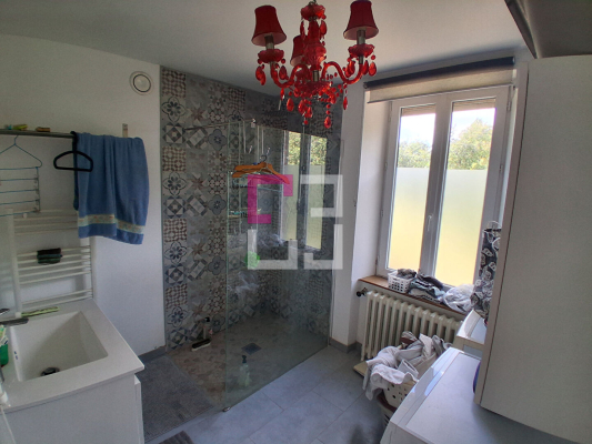 
Maison Vervins 5 pièce(s) 131.02 m2

