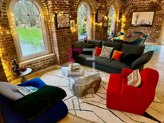 
Ancien moulin 10 pièces 310 m²
