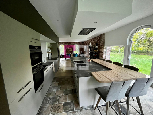 
Ancien moulin 10 pièces 310 m²
