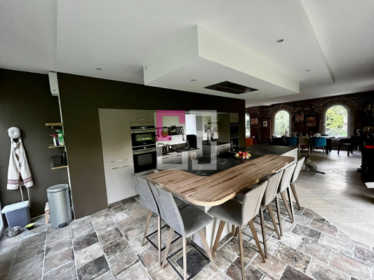 
Ancien moulin 10 pièces 310 m²
