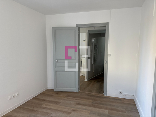 
Appartement La Fere 1 pièce(s) 28 m2
