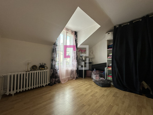 
Maison Versigny 5 pièce(s) 114m²
