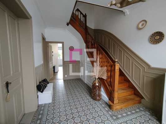 
Maison ORIGNY SAINTE BENOITE 5 pièces 141 m²
