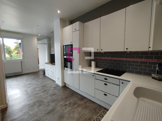 
Maison ORIGNY SAINTE BENOITE 5 pièces 141 m²
