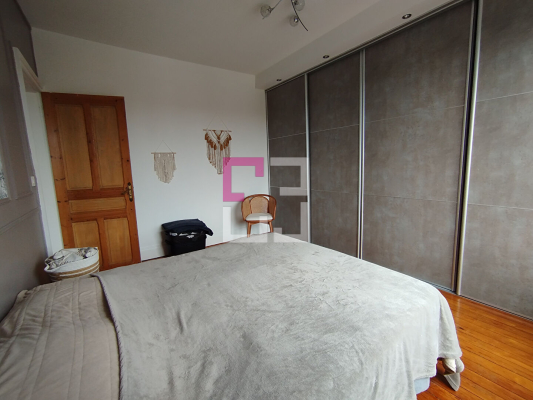 
Maison ORIGNY SAINTE BENOITE 5 pièces 141 m²
