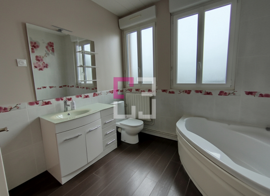 
Maison ORIGNY SAINTE BENOITE 5 pièces 141 m²
