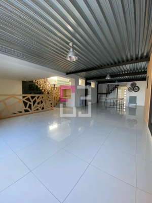 
Loft Saint Quentin 196 m2
