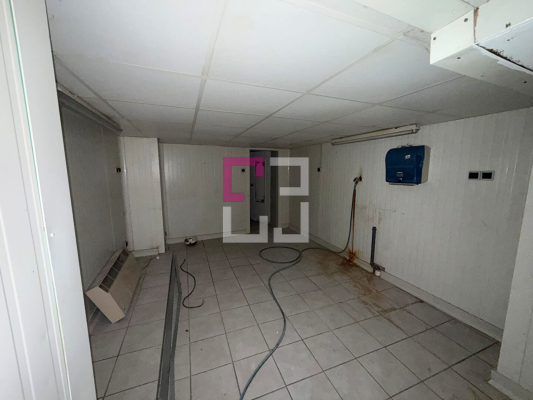 
Parking / box Montcornet 80 m2
