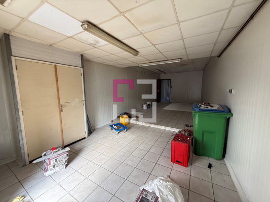 
Parking / box Montcornet 80 m2
