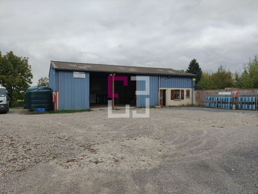 
Local commercial Taxi,station service Seboncourt 1 pièce(s) 166 m2
