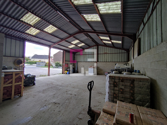 
Local commercial Taxi,station service Seboncourt 1 pièce(s) 166 m2
