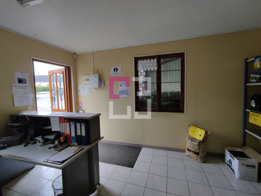 
Local commercial Taxi,station service Seboncourt 1 pièce(s) 166 m2
