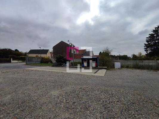 
Local commercial Taxi,station service Seboncourt 1 pièce(s) 166 m2
