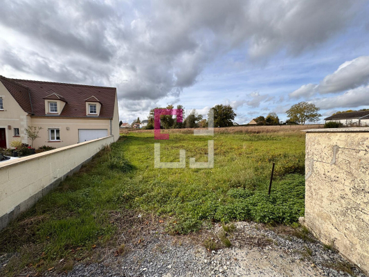 
Beau terrain à bâtir  de 3 500 m² sur SERMAIZE (60)
