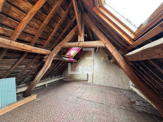 
Maison à fort potentiel  3 pièces 150m2

