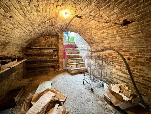 
Maison à fort potentiel  3 pièces 150m2
