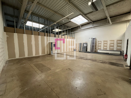 
Local commercial Laon 5 pièce(s) 370 m2
