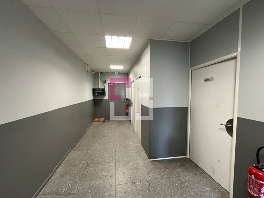 
Local commercial Laon 5 pièce(s) 370 m2
