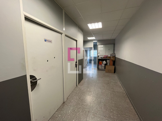 
Local commercial Laon 5 pièce(s) 370 m2
