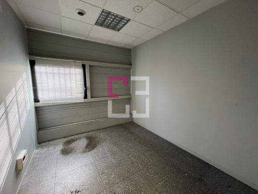 
Local commercial Laon 5 pièce(s) 370 m2
