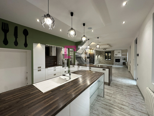 
Maison Bussu 7 pièces 201m2
