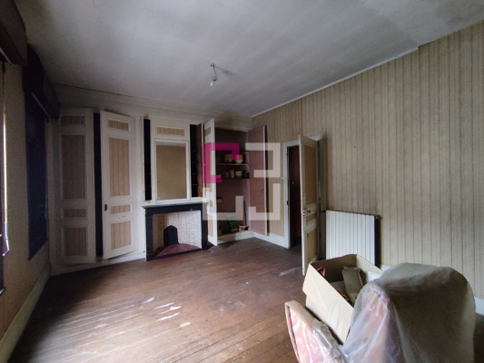 
Local commercial Bohain En Vermandois 7 pièce(s) 180 m2
