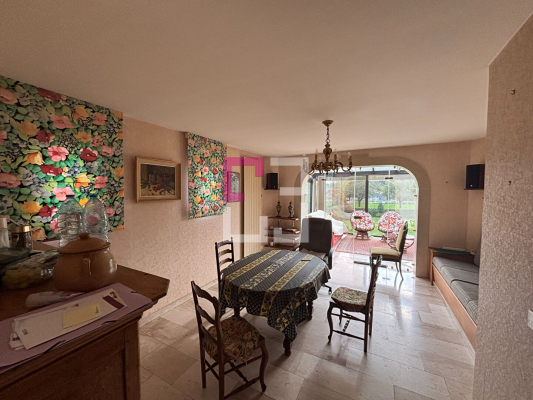 
Maison Rougeries 11 pièce(s) 202 m2
