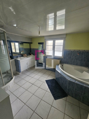 
Maison Montescourt Lizerolles 5 pièce(s) 130 m2
