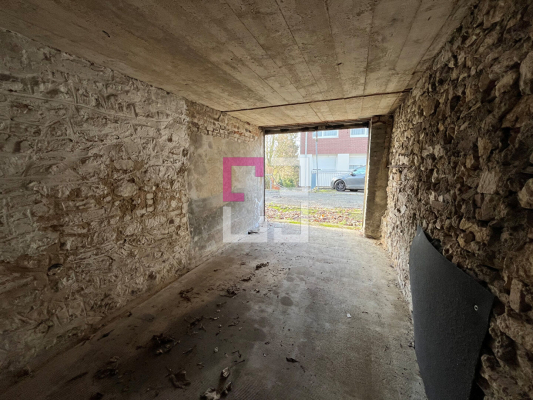 
Parking / box Hirson 10 m2
