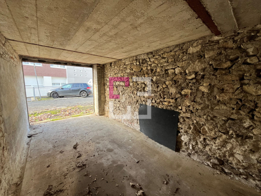 
Parking / box Hirson 10 m2
