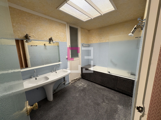 
Maison Saint Quentin 6 pièce(s) 186 m2
