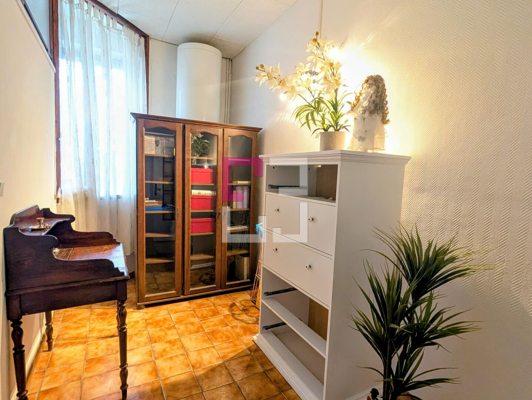 
Maison Cuts 4 pièce(s) 99 m2
