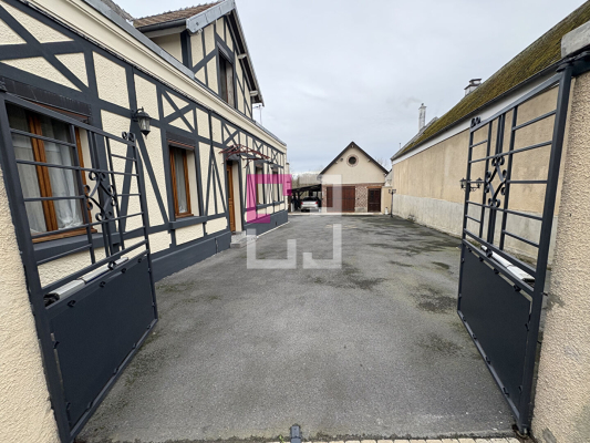 
Maison Chevresis Monceau 6 pièce(s) 175 m2
