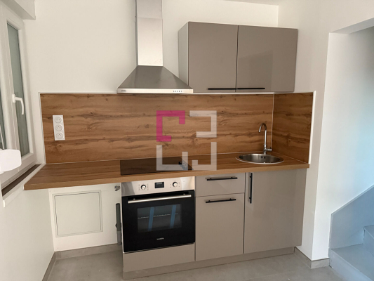 
Immeuble La Fère 12 pièce(s) 230 m²
