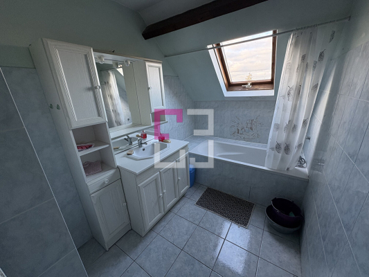 
Maison Hombleux 6 pièce(s) 138 m2
