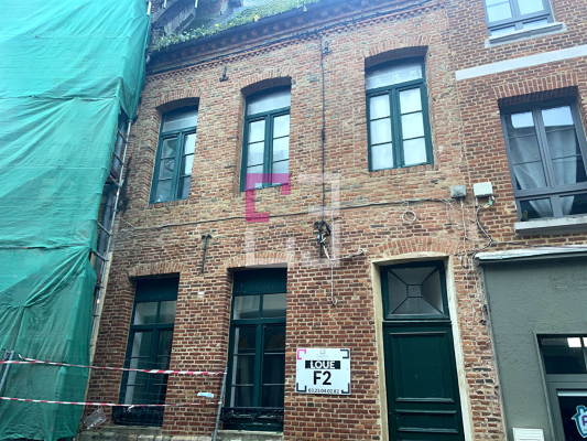 
Immeuble de rapport rénové de 4 appartements- Centre Ville
