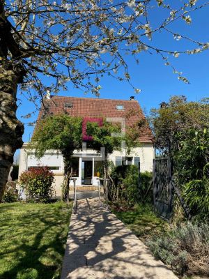 
Maison Bourguignon Sous Coucy 7 pièce(s) 148 m2
