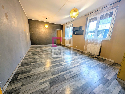 
maison entre Noyon et Chauny vivable de plain pied
