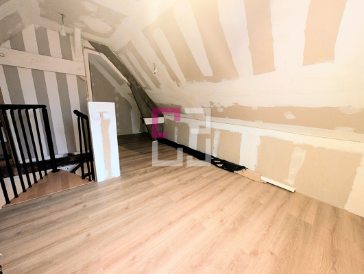 
maison entre Noyon et Chauny vivable de plain pied
