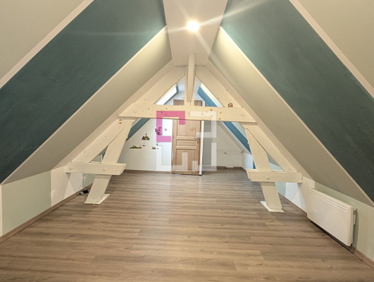 
maison entre Noyon et Chauny vivable de plain pied
