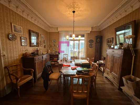 
Maison Flavy-le-Martel 7 pièces 183m2
