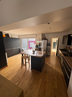 
Maison Saint Quentin 6 pièce(s) 140 m2
