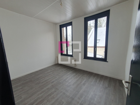 
Immeuble Saint Quentin 8 pièce(s) 138 m2
