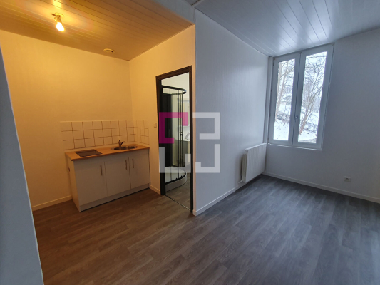 
Immeuble Saint Quentin 8 pièce(s) 138 m2
